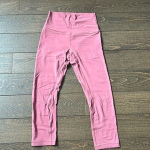 Women’s pink align lululemon 3/4 leggings